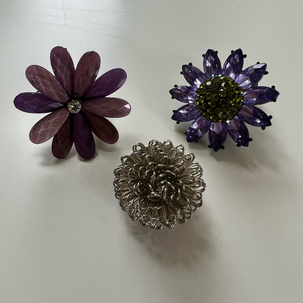 Set of 3 Bold Statement rings, Stretch Rings, Flowers, Crystals, Purple + Silver